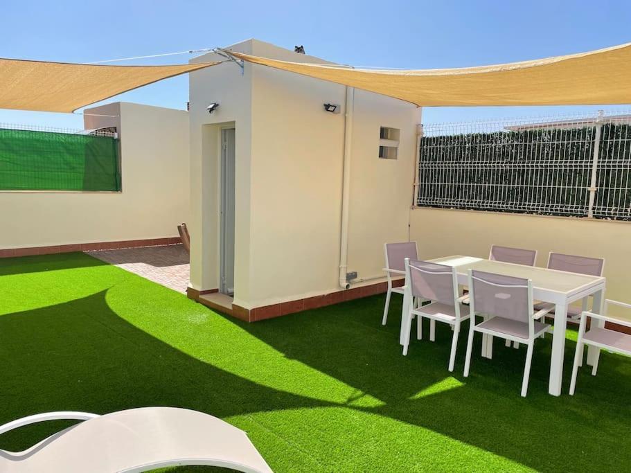 Águilas Khelok Home מראה חיצוני תמונה